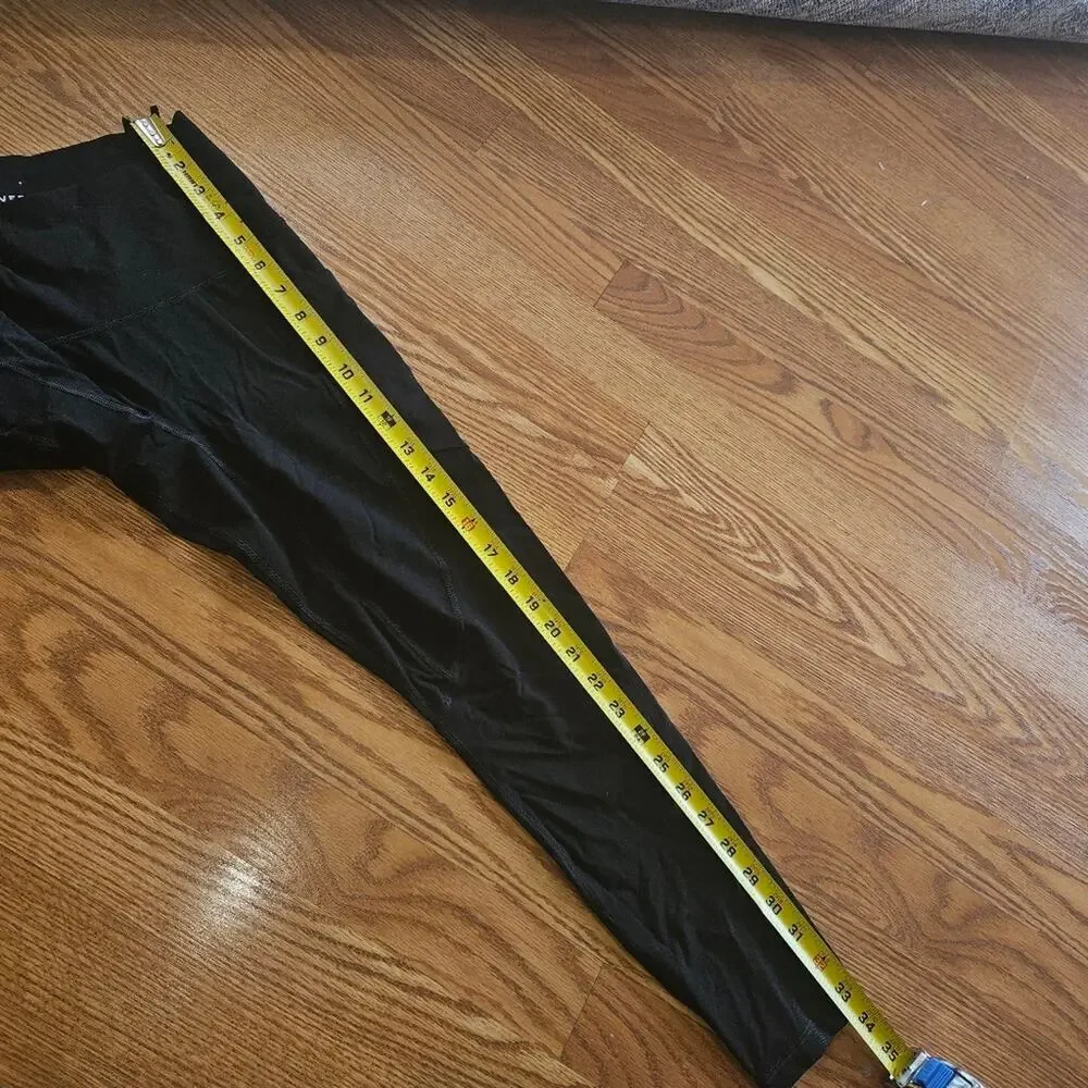 Everlane Perform Black Leggings Size Small‎